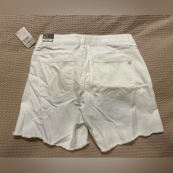 NEW Wit and Wisdom white shorts from Nordstrom - Picture 2 of 4